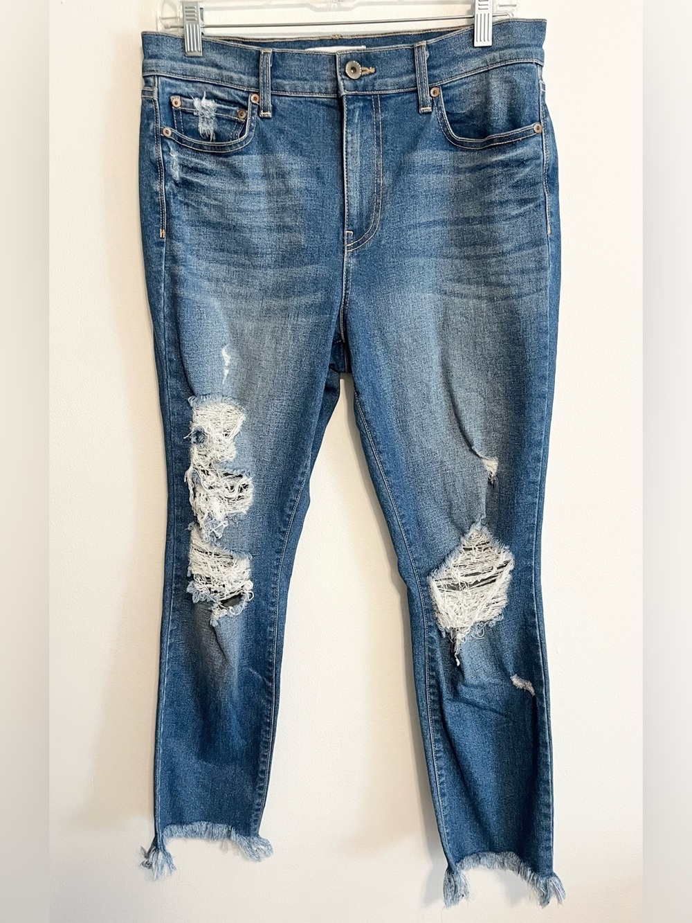 PISTOLA DENIM Monroe High Rise Cropped Cigarette Jeans. Raw Hem. 
Size 29